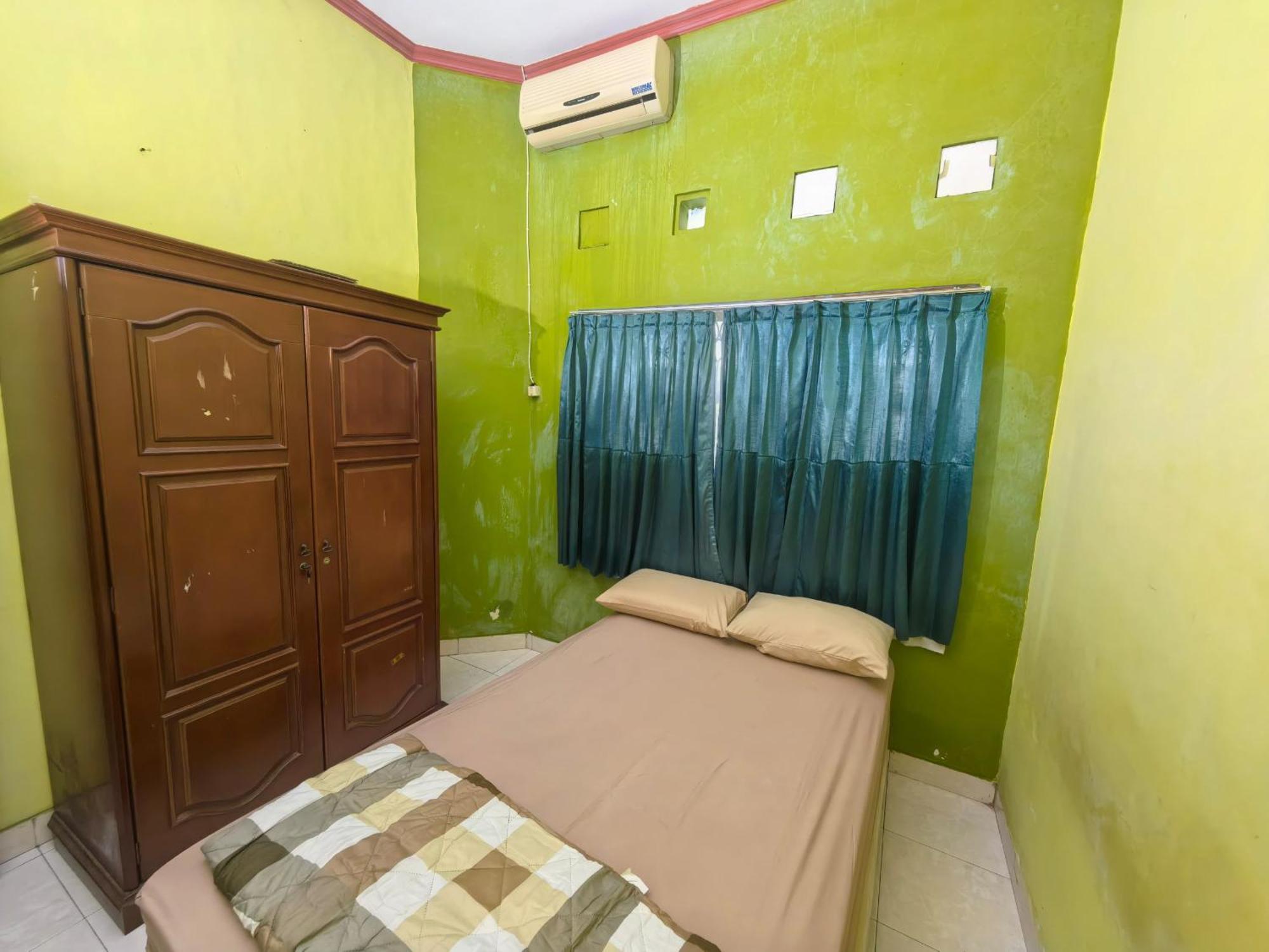 Mutiara Babarsari Homestay Jogja 日惹 外观 照片