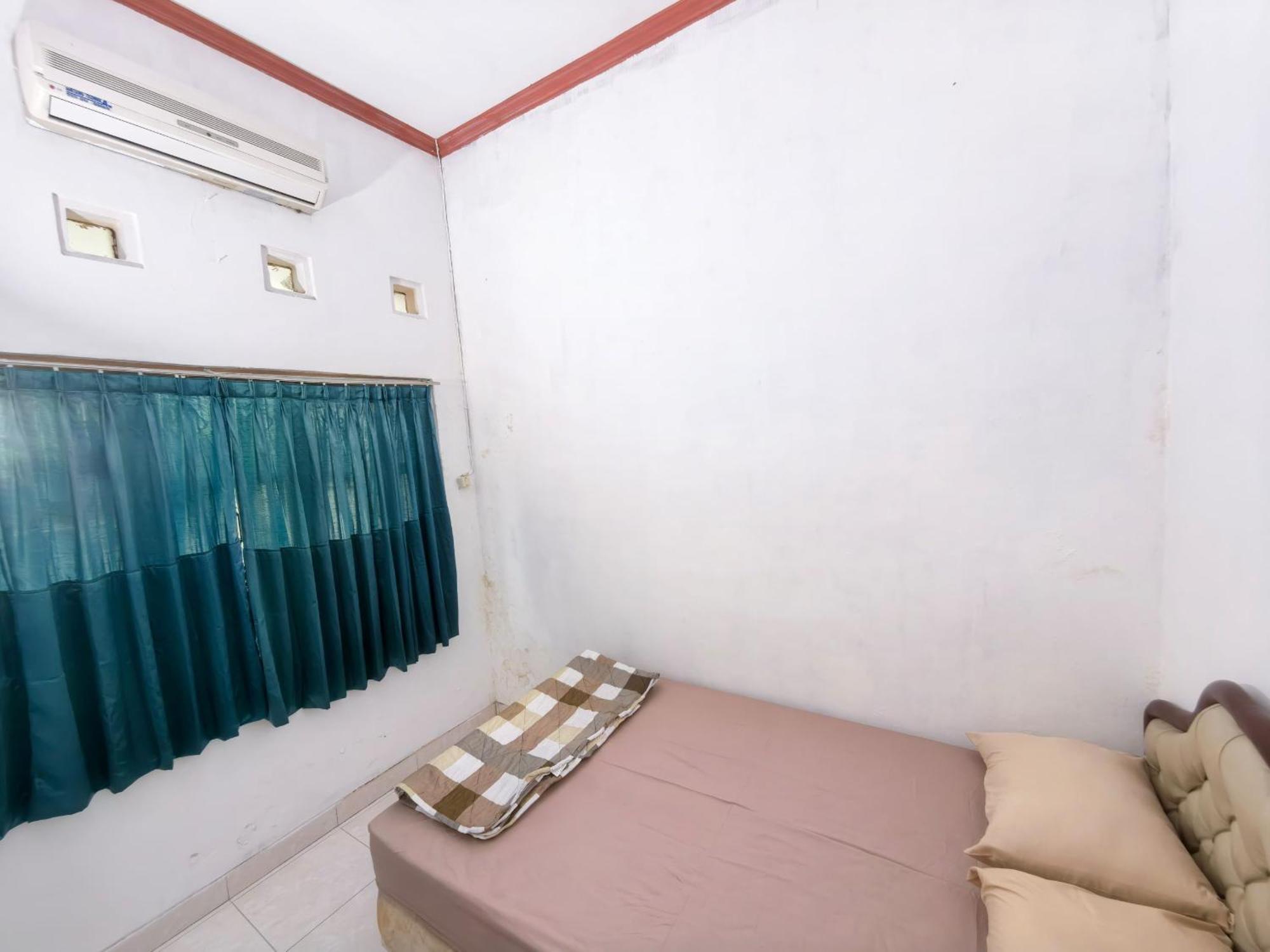 Mutiara Babarsari Homestay Jogja 日惹 外观 照片