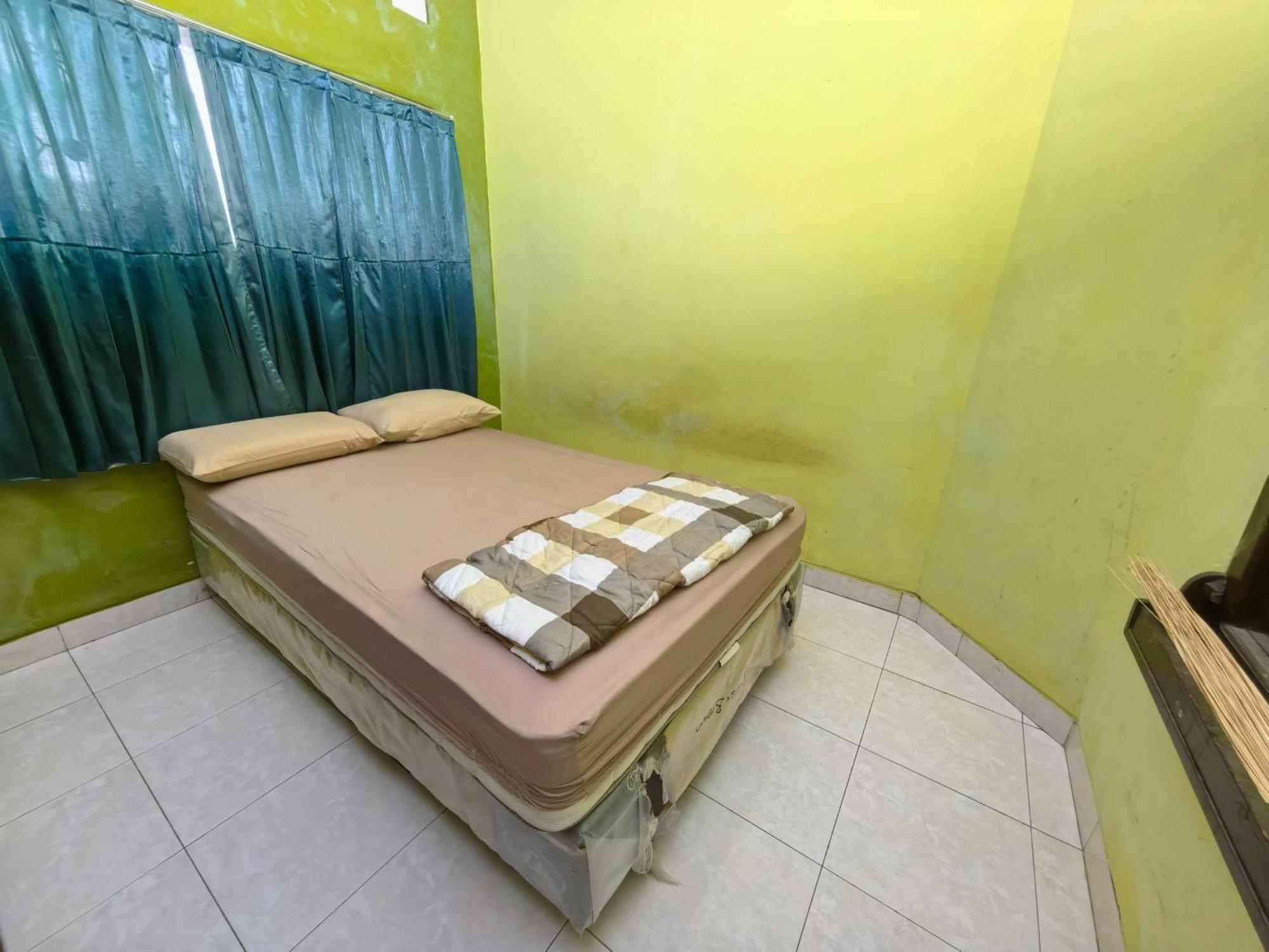 Mutiara Babarsari Homestay Jogja 日惹 外观 照片