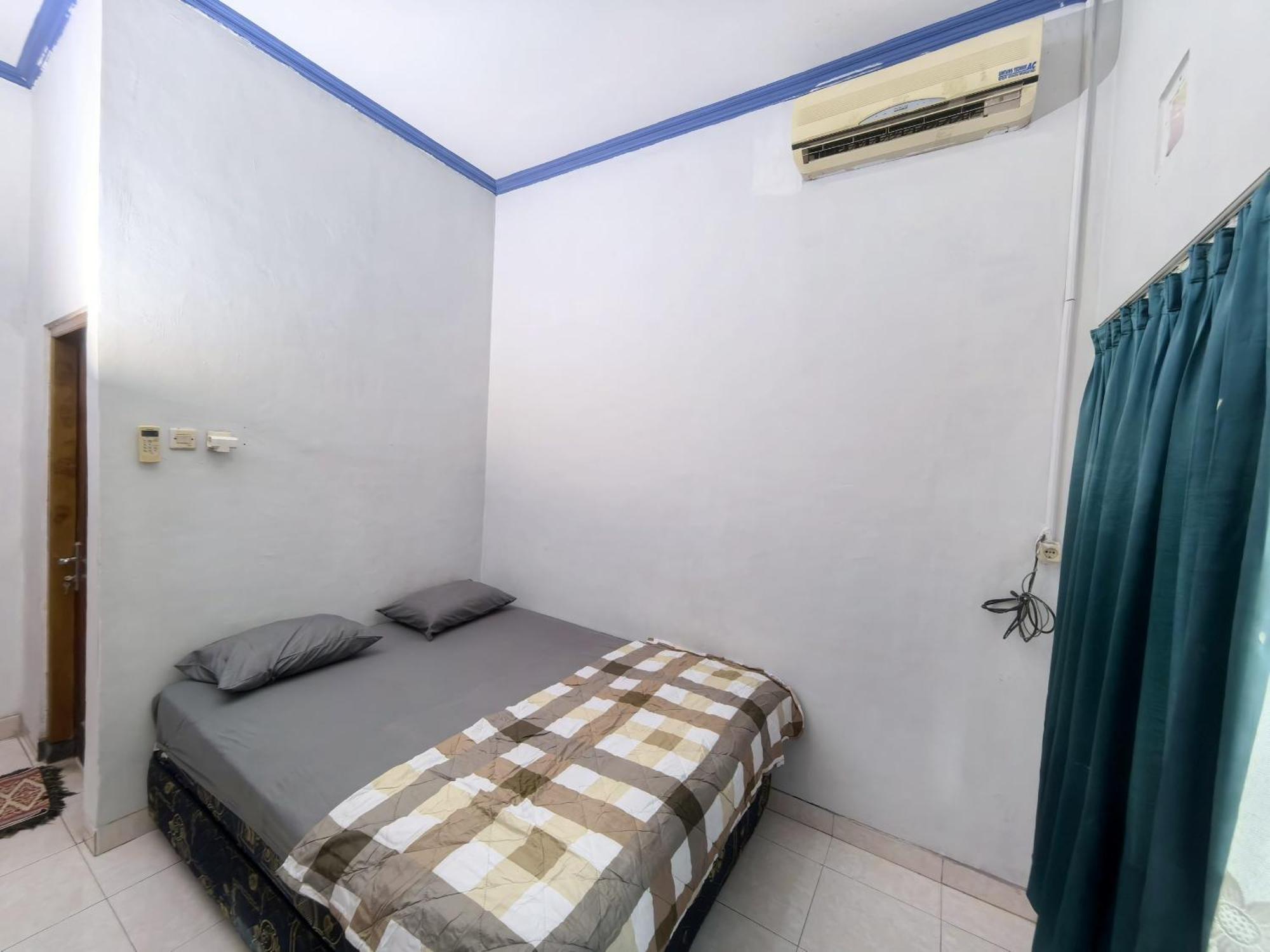 Mutiara Babarsari Homestay Jogja 日惹 外观 照片