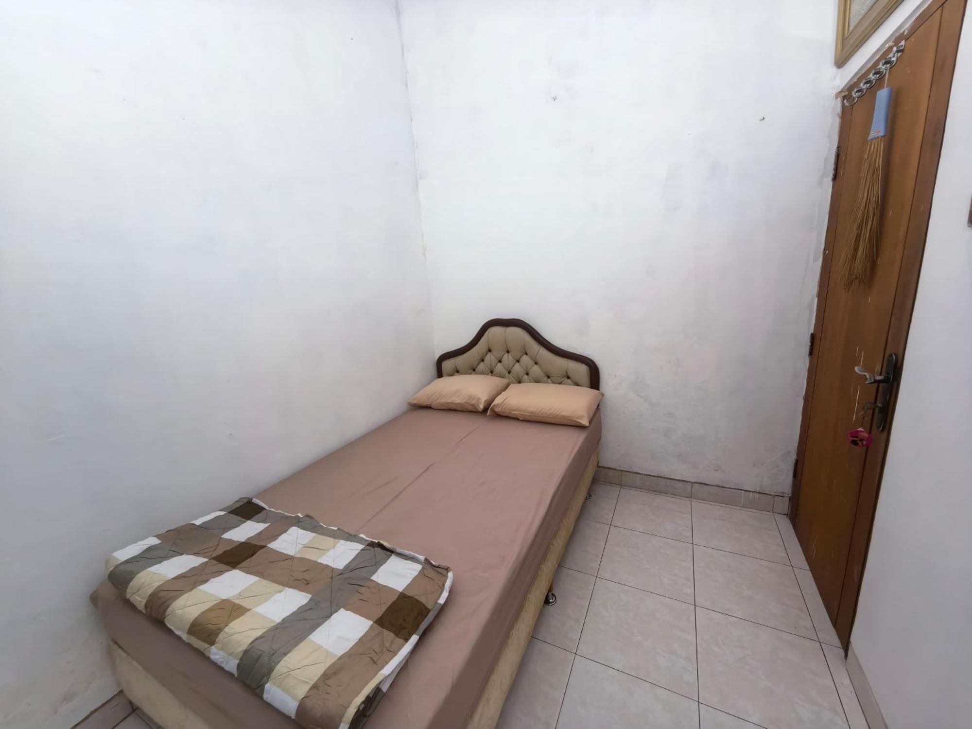 Mutiara Babarsari Homestay Jogja 日惹 外观 照片